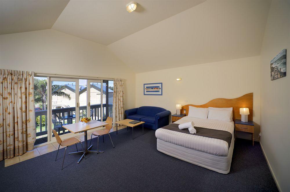 Boathouse Resort Studios And Suites Blairgowrie Exterior foto